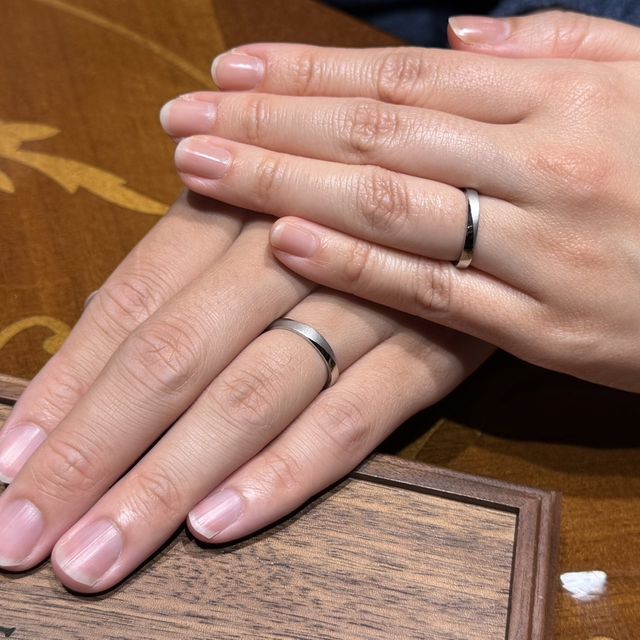 【TANZO.(鍛造指輪)の口コミ】 何十年と歳を重ねても、飽きのこないデザインで身に付けたくなる指輪だと…