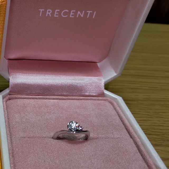 【TRECENTI(トレセンテ)の口コミ】 桜が満開の時期にプロポーズしてもらったので、その思い出をずっと刻んで…