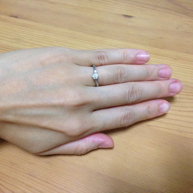 【アンジェリックフォセッテ(Angelique Fossette)の口コミ】 セミオーダーで、石とリングを自分で選んで組み合わせることができる指輪…