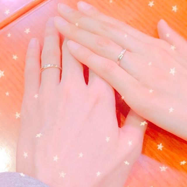 【銀座ダイヤモンドシライシの口コミ】 まずつけた感じがとても軽く、飽きのこないデザインも気に入りました。付…