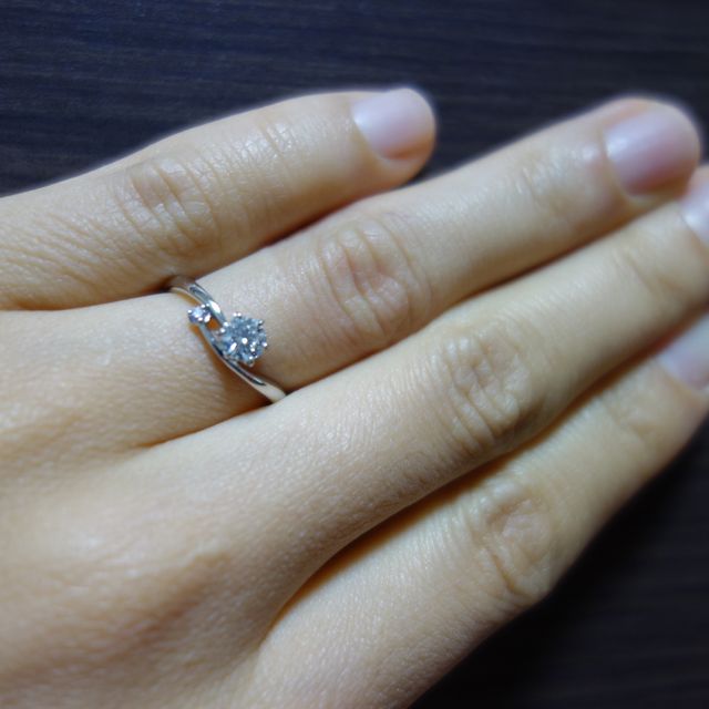 【アイプリモ(I-PRIMO)の口コミ】 ブライダル雑誌に載っていたのがきっかけで興味を持ちました。
いくつか店…