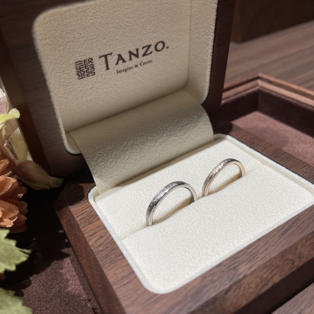 【TANZO.(鍛造指輪)の口コミ】 夫婦共に釣りが趣味のため、海水に触れても気にならないような結婚指輪が…