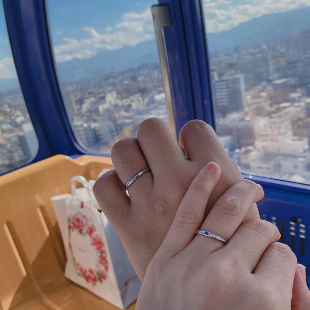 【銀座ダイヤモンドシライシの口コミ】 シンプルで着け心地がよく、普段から着用できそうです。あまり複雑なデザ…