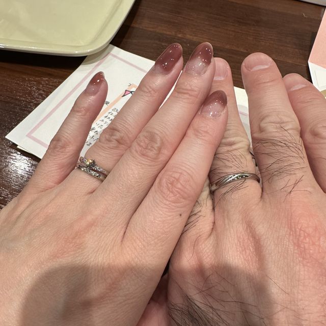 【アイプリモ(I-PRIMO)の口コミ】 デザインがとても煌びやかで素敵です。
着け心地もとても良く大満足です。…