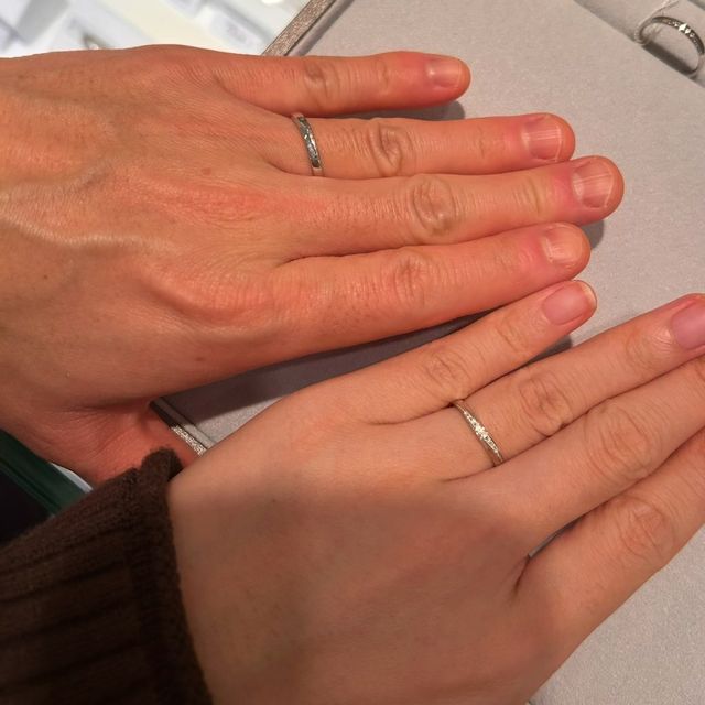 【STAR JEWELRY(スタージュエリー)の口コミ】 予約なしで伺いました。色々おすすめ教えていただき、2つに絞れました。値…