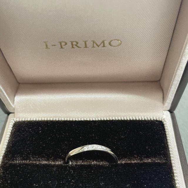 【アイプリモ(I-PRIMO)の口コミ】 シンプルでもきらりと光るダイヤが可愛いと思いました！さりげないウェー…