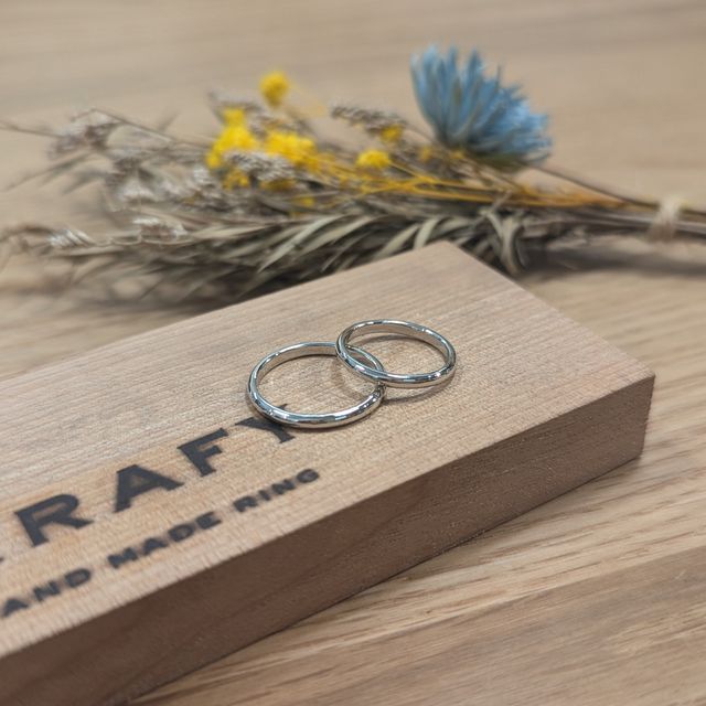 【CRAFY(クラフィ)の口コミ】 シンプルで普段使いもしやすいデザインになっている。プラチナなので毎日…