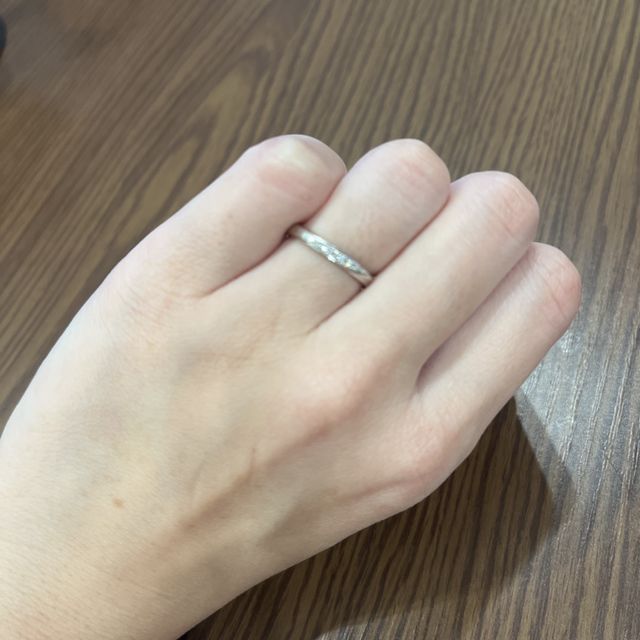 【ケイウノ ブライダル(K.UNO BRIDAL)の口コミ】 写真では伝わりませんが、指輪の内側に刻印があります。
2人の思い出エピ…