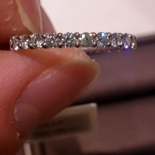 【アイプリモ(I-PRIMO)の口コミ】 フルエタニティで探していて、とても、キラキラ眩しすぎるくらい輝いてい…