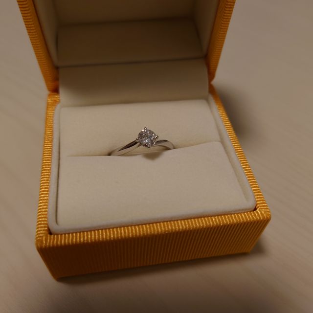 【ケイウノ ブライダル(K.UNO BRIDAL)の口コミ】 ネットで調べてこのデザインが良いと思い、店舗に伺いました！他にも様々…