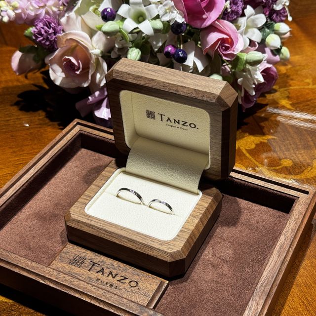 【TANZO.(鍛造指輪)の口コミ】 丈夫で長く着けられるデザインと素材が魅力的だと思います。
毎日着けたい…