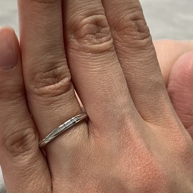 【CERNÉ＆MINUÉ by BIJOUPIKO(セルネとミヌエ バイ ビジュピコ)の口コミ】 シンプルが良いけど、何かデザインがあるといいなと思って選んだ、ミル打…