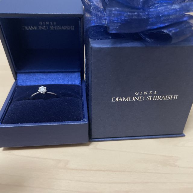 【銀座ダイヤモンドシライシの口コミ】 ダイヤモンドのデザイン、価格、品質を凄くこだわりました。渡す相手に喜…