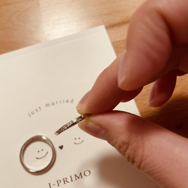 【アイプリモ(I-PRIMO)の口コミ】 指輪のデザイン: スタッフの方と相談させていただき、日常使いができるよ…