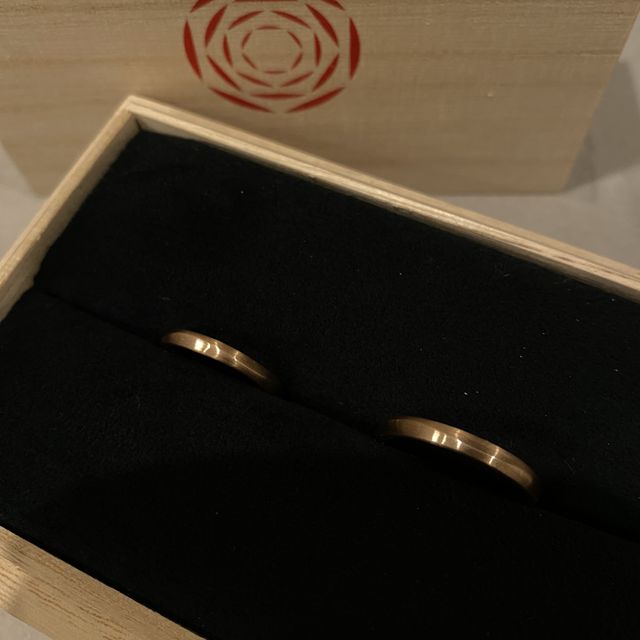 【出雲結(いずもゆい)の口コミ】 色や表面加工など自分たちに合わせてカスタムをしました。普段の服装に合…