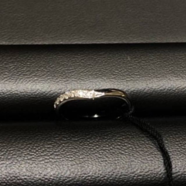 【ラザール ダイヤモンド(LAZARE DIAMOND)の口コミ】 ダイヤがある指輪が気になっており、試着しました。他店の似たようなデザ…