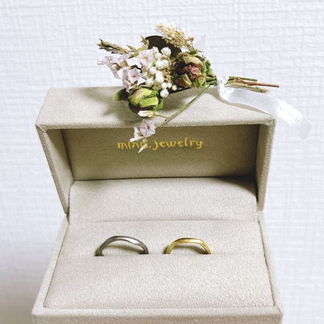 【mina.jewelry(ミナジュエリー)の口コミ】 デザインはゆらぎ(6回ひねり)、ヘアライン仕上げ、マルゴカクで統一して、…