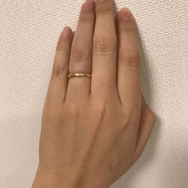 【ete(エテ)の口コミ】 私も夫もシンプルで、そんなに華奢すぎず、太すぎずの指輪を探していたと…