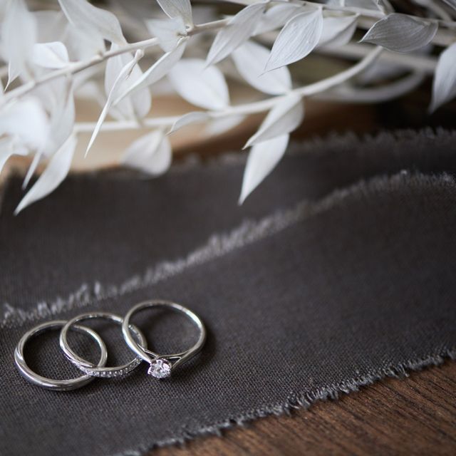 【銀座ダイヤモンドシライシの口コミ】 ダイヤモンドが非常に大きく存在感があるなというのが第一印象でした。ダ…