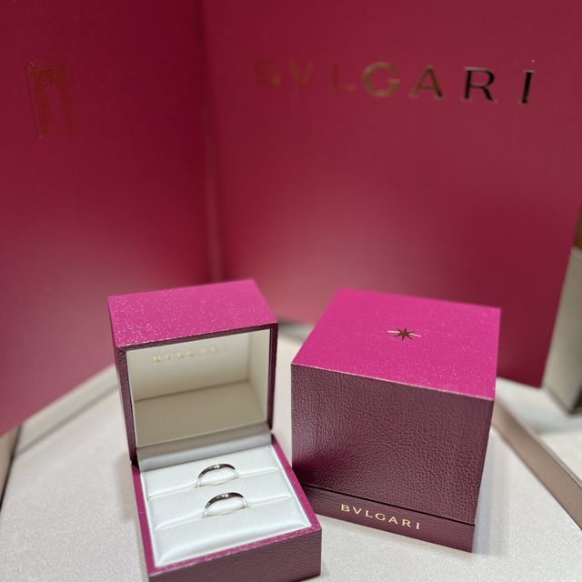 【ブルガリ(BVLGARI)の口コミ】 指輪のデザインに関しては、真っ直ぐなものではなく、少し形がカーブして…