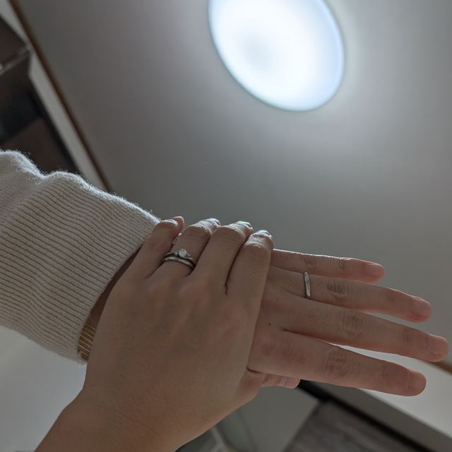 【アイプリモ(I-PRIMO)の口コミ】 手に馴染んで、肌の色にも合いました。
シンプルですが、エレガントに見え…