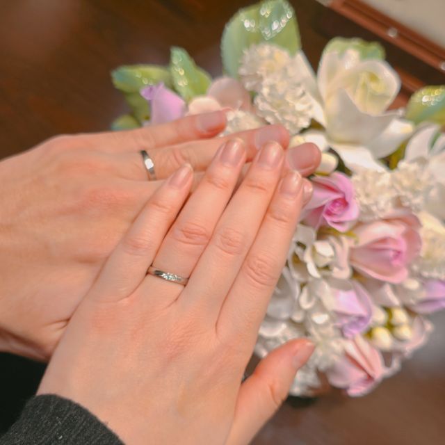 【TANZO.(鍛造指輪)の口コミ】 鍛造製法で作っているため何より頑丈。
指輪のケースが木製でおしゃれ。
…