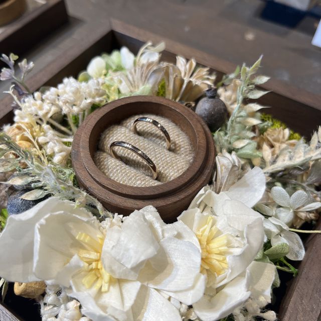 【鎌倉彫金工房の口コミ】 シンプルだけど可愛い所や色味が気に入っています。
ピンクゴールドを選び…