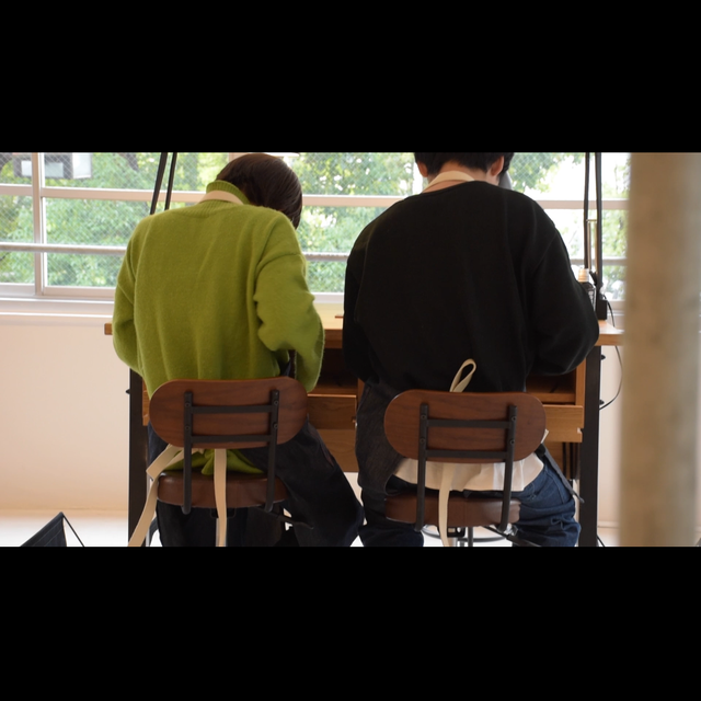 【CRAFY(クラフィ)の口コミ】 鏡面とスターダストのハーフデザインにすることで、スターダストの綺麗さ…