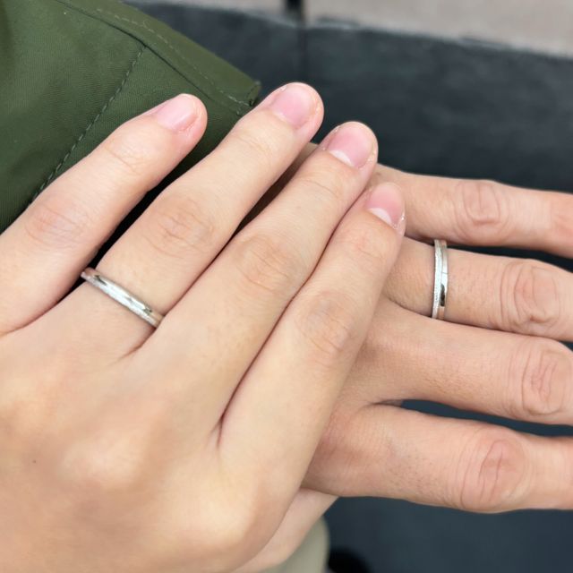 【CRAFY(クラフィ)の口コミ】 鏡面とスターダストのハーフデザインにすることで、スターダストの綺麗さ…