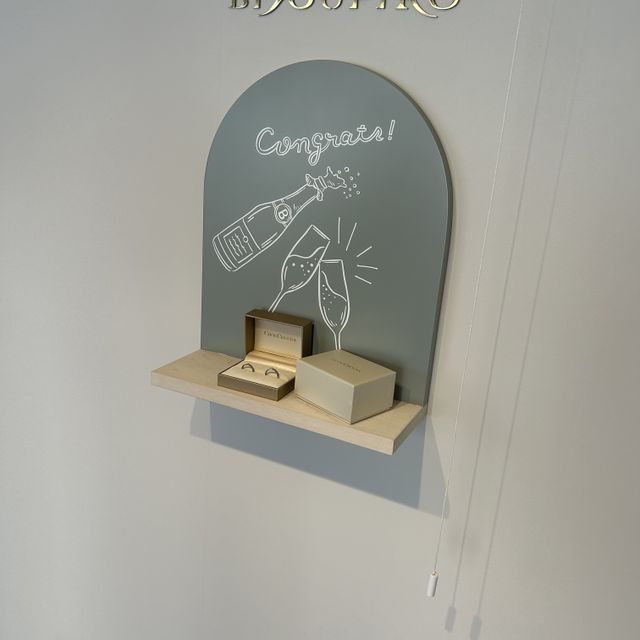 【CHOUCHOUNA(シュシュナ)の口コミ】 力強く遠目から見ても存在感が感じられますが、目立ちすぎないとてもバラ…