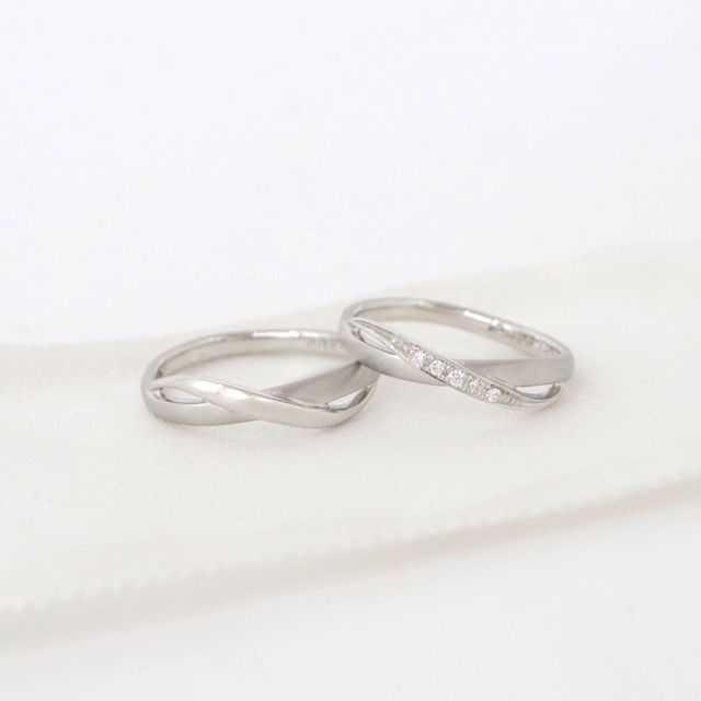 【LEGAN(レガン)の口コミ】 正面クロスデザインの角度が大きく、少し個性的な所が気に入りました。
追…