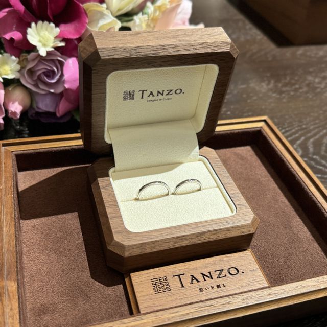 【TANZO.(鍛造指輪)の口コミ】 とにかく強くて綺麗。
2人で相談してデザインを決められるところがとても…