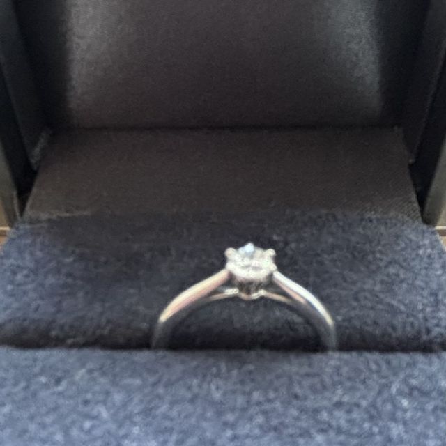 【ラザール ダイヤモンド(LAZARE DIAMOND)の口コミ】 付け心地が良かったです。
他なブランドでも似たようなデザインを試着しま…