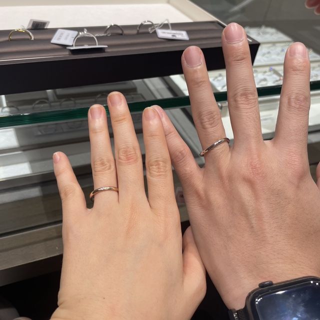 【アイプリモ(I-PRIMO)の口コミ】 デザインの種類がとても多く、費用に合った指輪を選ぶことができました。
…
