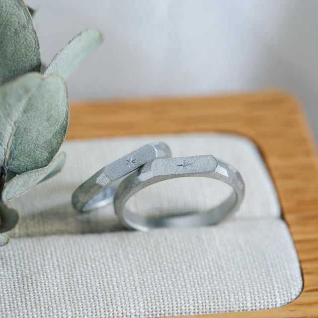 【Cayof(カヨフ)の口コミ】 指輪の希望のデザインが2人で違いましたが、セミオーダーなので2人の希望…