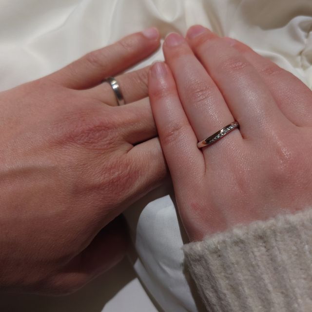 【出雲結(いずもゆい)の口コミ】 「縁結(えん)」というデザインの指輪を購入しました。

プラチナの中にピ…