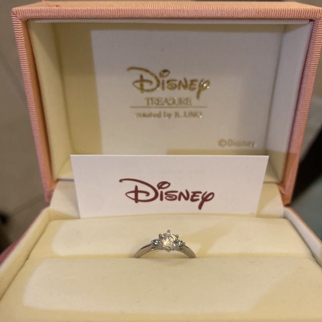 【ケイウノ ブライダル(K.UNO BRIDAL)の口コミ】 彼女がディズニー好きなため選びました。
今まで色々な店舗で見たことがな…