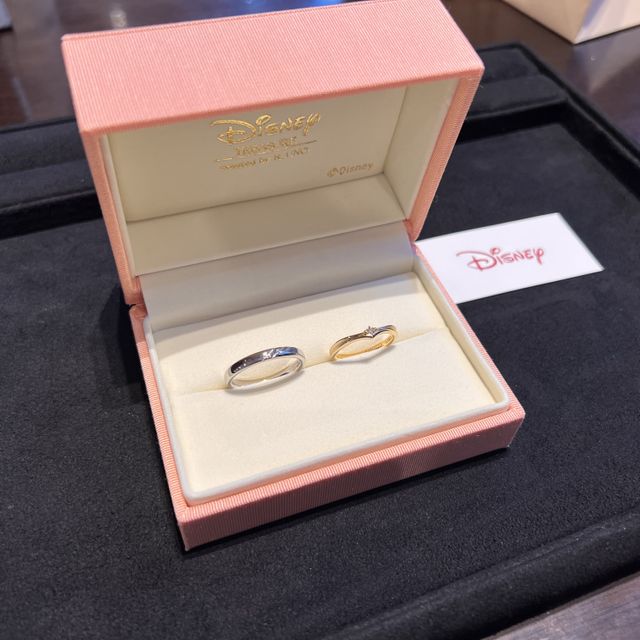 【ケイウノ ブライダル(K.UNO BRIDAL)の口コミ】 デザインのディズニーモチーフがさりげなくてよい。あからさまなデザイン…