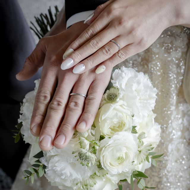 【銀座ダイヤモンドシライシの口コミ】 ダイヤモンドの光具合がとても綺麗です。また、上半分にダイヤモンドがつ…