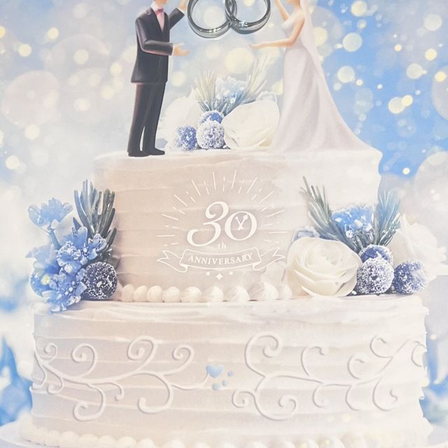 【銀座ダイヤモンドシライシの口コミ】 ストレートで指が綺麗に見えて、ダイヤモンドの主張も激しくなく普段使い…