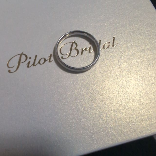 【PILOT BRIDAL(パイロットブライダル)の口コミ】 持った時にズッシリとした重さがあり、
重厚感がある、しっかりと鍛造で造…