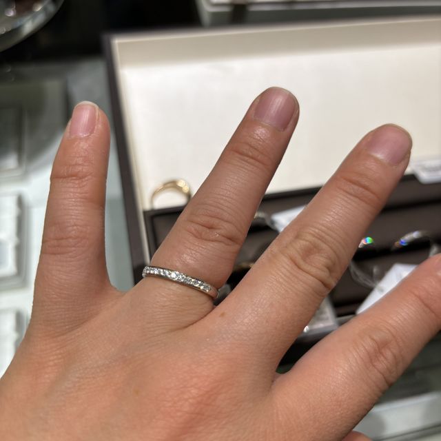 【アイプリモ(I-PRIMO)の口コミ】 シンプルで普段着けていても邪魔にならず、シンプルだけど
キラキラしてい…