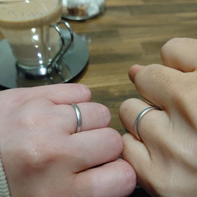 【輪-RIN-の口コミ】 シンプルながらもこだわりのあるデザイン。

おばあちゃんになってもつけ…