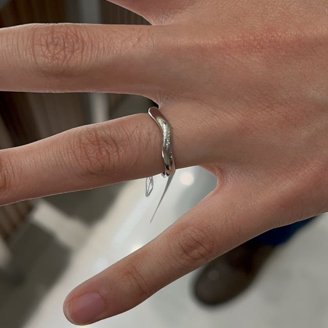 【STAR JEWELRY(スタージュエリー)の口コミ】 普段使いできるようシンプルなデザインのものを探しておりました。このブ…