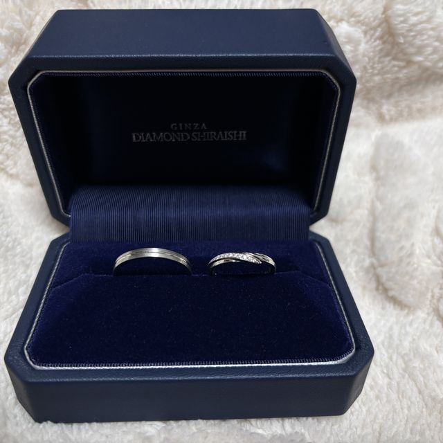 【銀座ダイヤモンドシライシの口コミ】 指が綺麗に見えるのと、ダイヤがウェーブに散りばめられているので，どの…