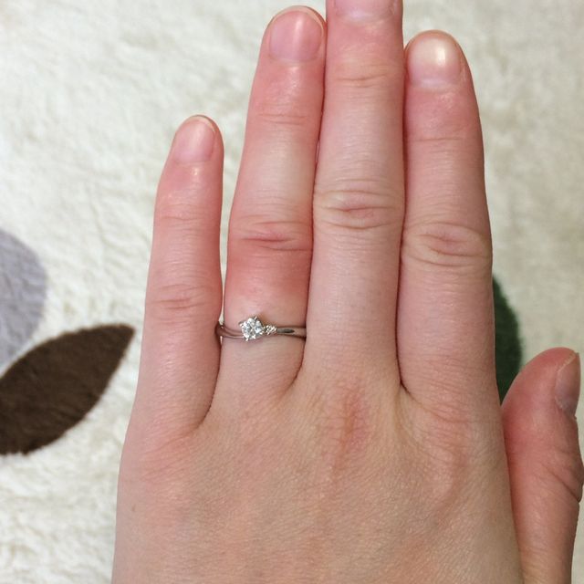 【CAFERING(カフェリング)の口コミ】 この指輪のローズヒップデューという名前に込められた「幸せを育む」とい…