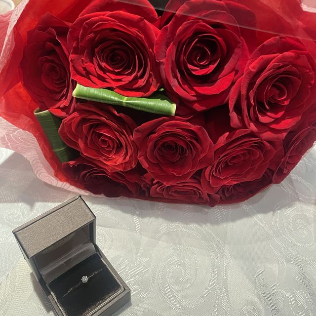 【アイプリモ(I-PRIMO)の口コミ】 ダイヤがとても輝いており指が綺麗に見えます。
彼がオーダーメイドでダイ…