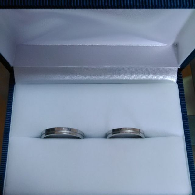 【Ptau(ピトー)の口コミ】 長く付けるのでシンプルなデザインを探していました。婚約指輪と重ねても…