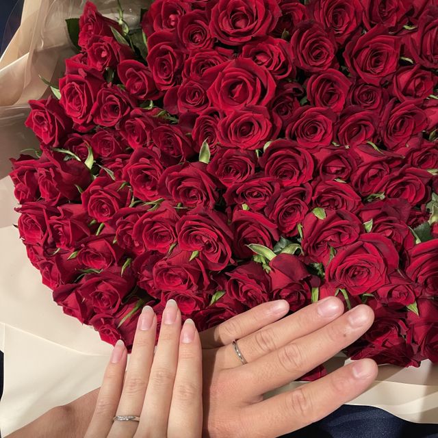 【銀座ダイヤモンドシライシの口コミ】 指輪のデザインは多種多様にありましたが、長く身につけるもののためシン…