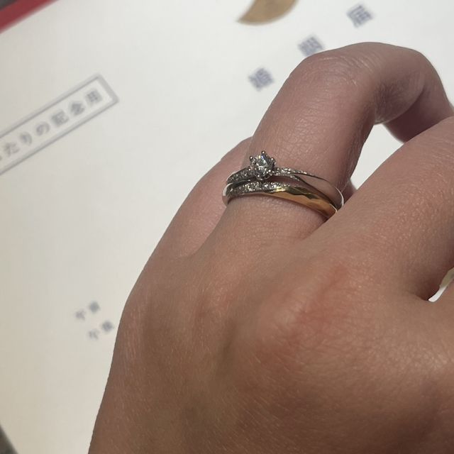 【AMATSU(アマツ)の口コミ】 異なる色であり、槌目加工がされてることで特別感がでて目が惹かれます。…